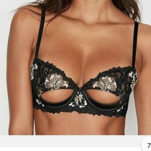 Victoria's Secret Black Floral Lace Bra